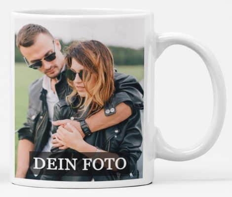 Selbst gestaltbarer Kaffeebecher aus Keramik mit 2 Fotos und Text – persönliche Fototasse.