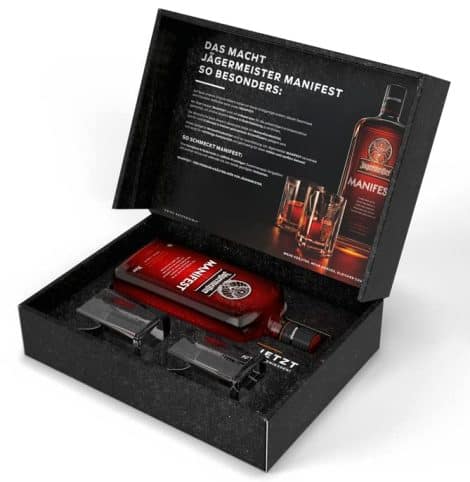 Jägermeister MANIFEST Set mit Gläsern – edler 0,5l Superpremium Kräuterlikör (38% Vol.) inklusive 2 hochwertigen Manifest Gläsern (4cl) – limitiertes Geschenk für Whiskey-Liebhaber.