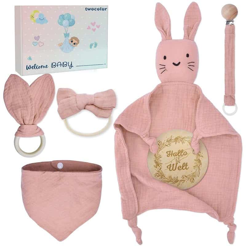 twocolur Geschenkset für Babys – Häschen-Kuscheltuch, Lätzchen, Beißring, Schnullerkette, Stirnband & Holzschild – Baumwolle – Geschenk Geburt Mädchen | Baby Geschenk Junge & Mädchen (Rosa)