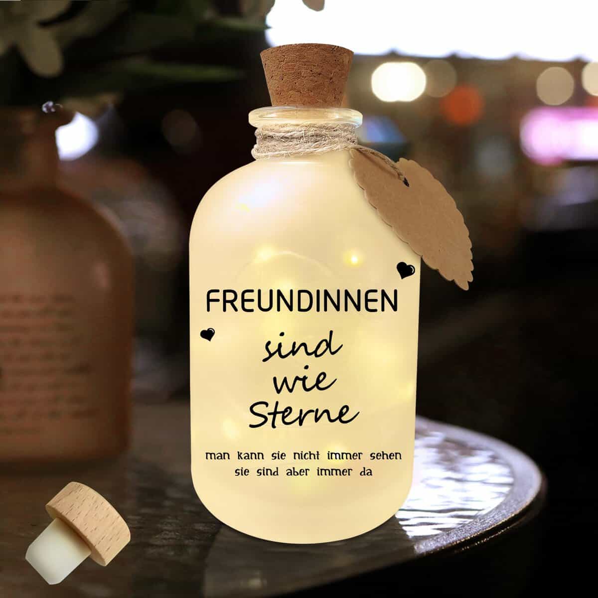 DAZZTIME LED Flaschenlicht mit Spruch - Freundinnen Sind Wie Sterne,Man Kann SieNicht Immer Sehen,Sie Sind Aber Immer Da,LED Dekoflaschen mit Korken,Leuchtflasche Sandgestrahlt,Geschenke für Frauen