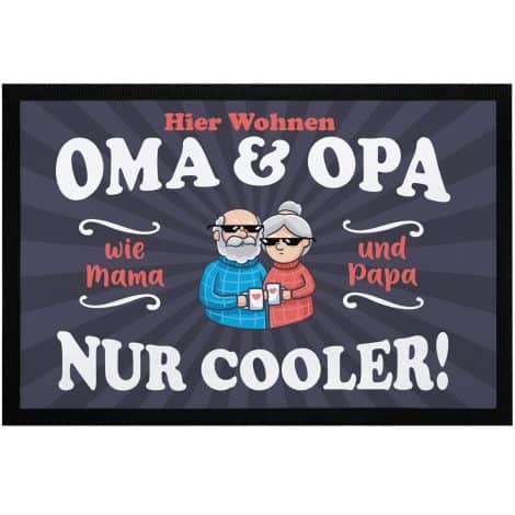 MoonWorks® Fußmatte “Oma und Opa wohnen hier” – Witzige Geschenkidee, rutschfest und waschbar, schwarz 60x40cm