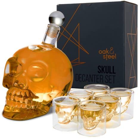 Eichenholz & Edelstahl – Whisky-Set für Männer: Totenkopf-Dekanter (700ml) mit 6 Schnapsgläsern (75ml) – Valentinstag, Vatertag, Geburtstag, Weihnachten.