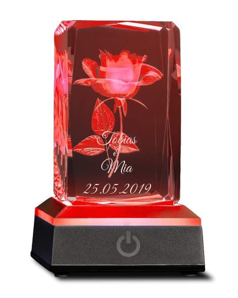 Personalisierte 3D LED-Glasskulptur mit Name, Datum und Rose – ideales Geschenk für Muttertag, Geburtstag und Dankeschön.