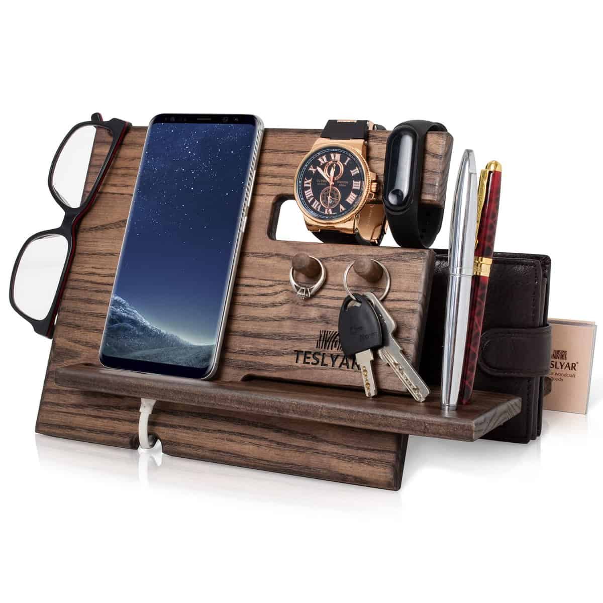 TESLYAR Schreibtisch Organizer Holz Eschenholz Wenge mit Handy Dockingstation & Schlüssel Organizer mit 2 Schlüsselhaken für Büro Aufbewahrung & Organisation - Sinnvolle Geschenke für Männer & Frauen