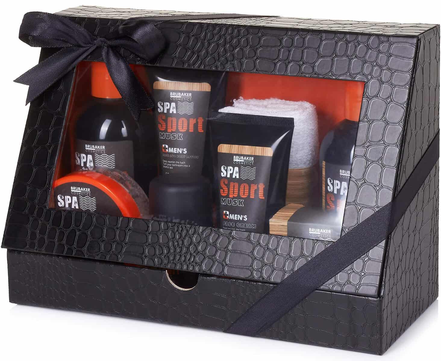 BRUBAKER Cosmetics Pflegeset für Männer Spa Sport Musk 8 tlg. Geschenkset mit Duschgel, Shampoo, Deo, Gesichtscreme, Peeling, Body Lotion, Seife + Waschlappen in Geschenkverpackung