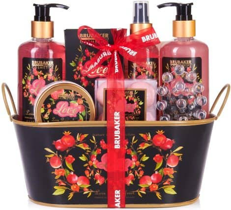 BRUBAKER Cosmetics Beautyset Love mit Passionsfrucht – Bade- und Duschset – 12-teiliges Geschenkset in dekorativer Wanne.