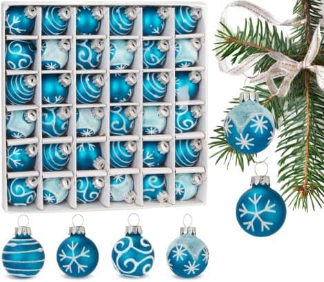 BRUBAKER Set mit 36 Weihnachtskugeln, 3 cm groß, handbemalter Christbaumschmuck für Weihnachtsdeko – Glas, blau.